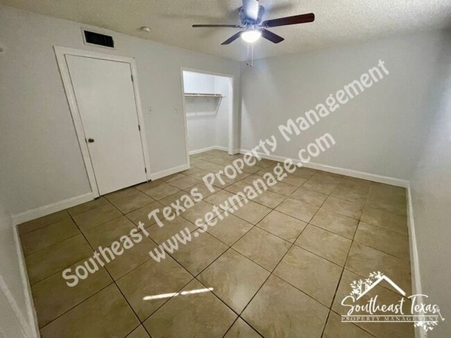 Building Photo - 5108 10th St