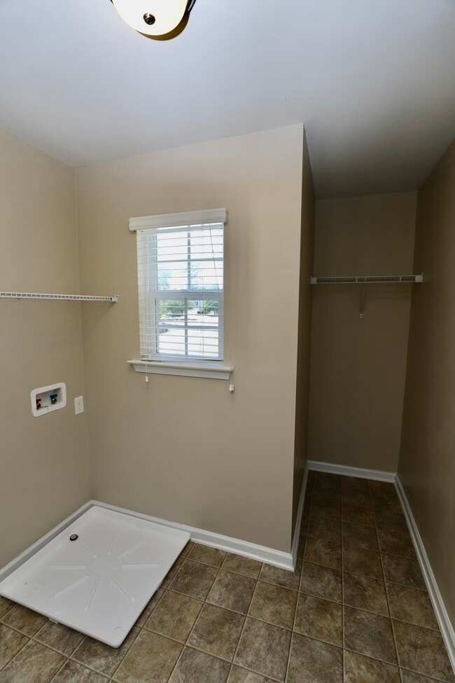 Building Photo - 1761 Nicholas Dr