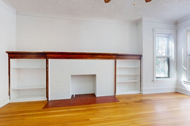 Floorplan - 5339-5345 S. Woodlawn Avenue