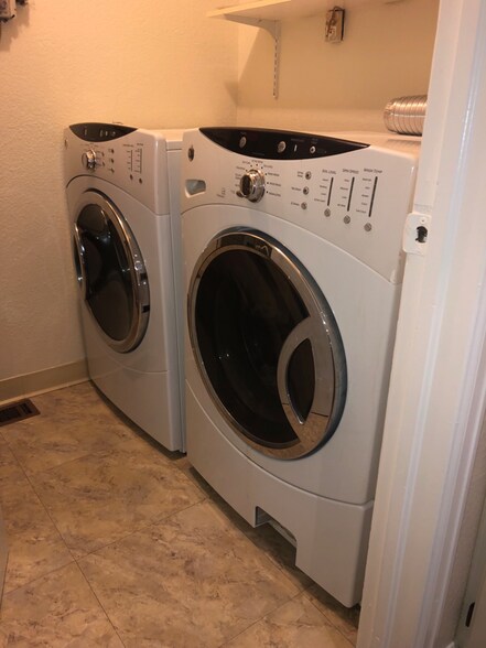 Building Photo - 9586 W 89th Cir