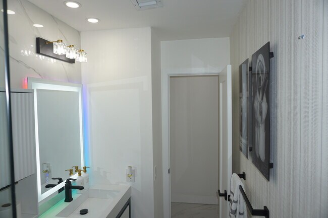 Building Photo - 15614 SW 110th Terrace