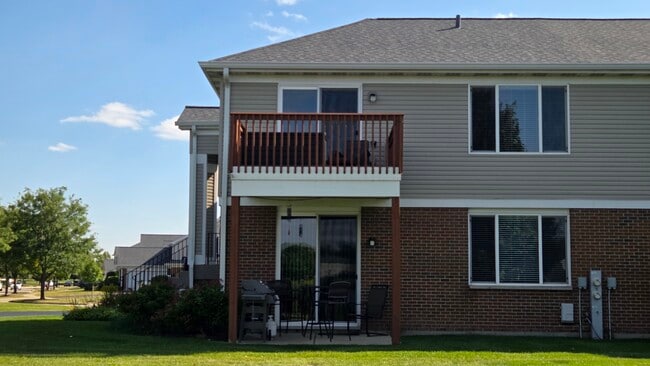 Building Photo - 540 Legend Ln