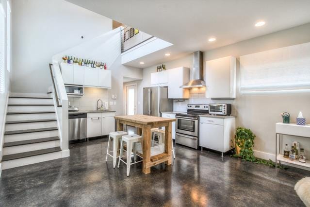 Building Photo - **NOW AVAILABLE!!  Modern 3 Bed, 2 Bath Ho...