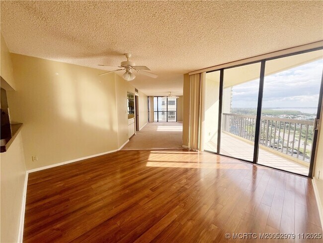 Building Photo - 9500 S Ocean Dr