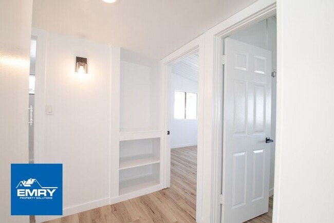 Building Photo - GREAT LOCATION 4 BEDROOM 2 BATH HOME IN WH...