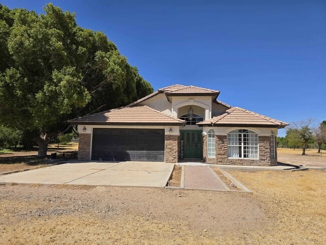 Primary Photo - Avenue A Ranch