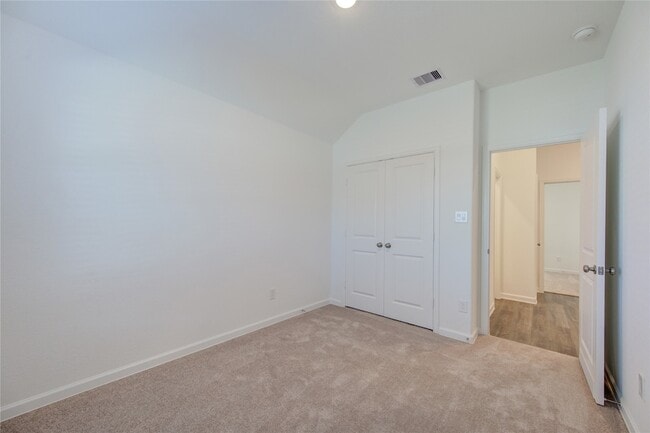Building Photo - 5419 Tourmaline Wy