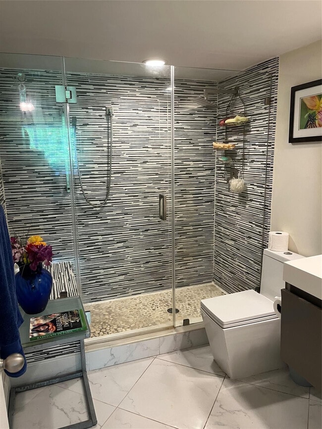 Building Photo - 639 W Oakland Park Blvd