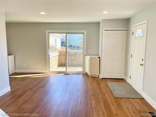 Building Photo - 23594 N Rockledge