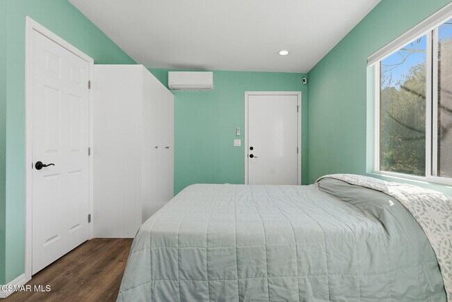 Building Photo - 263 McKnight Rd