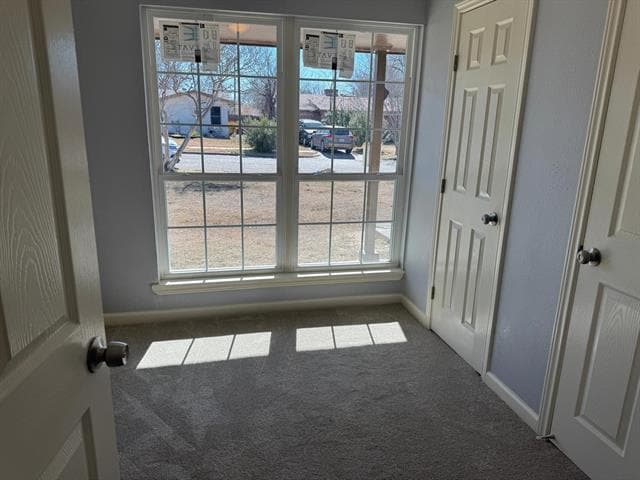 Building Photo - 2705 Blue Ridge Dr