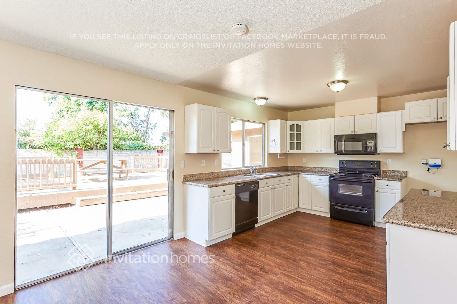 Building Photo - 341 Amber Ave