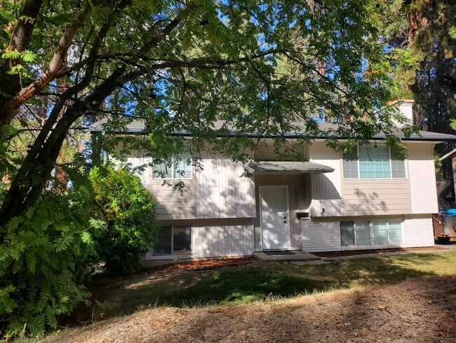 Primary Photo - Beautiful 4BR/2BA South Spokane Home
