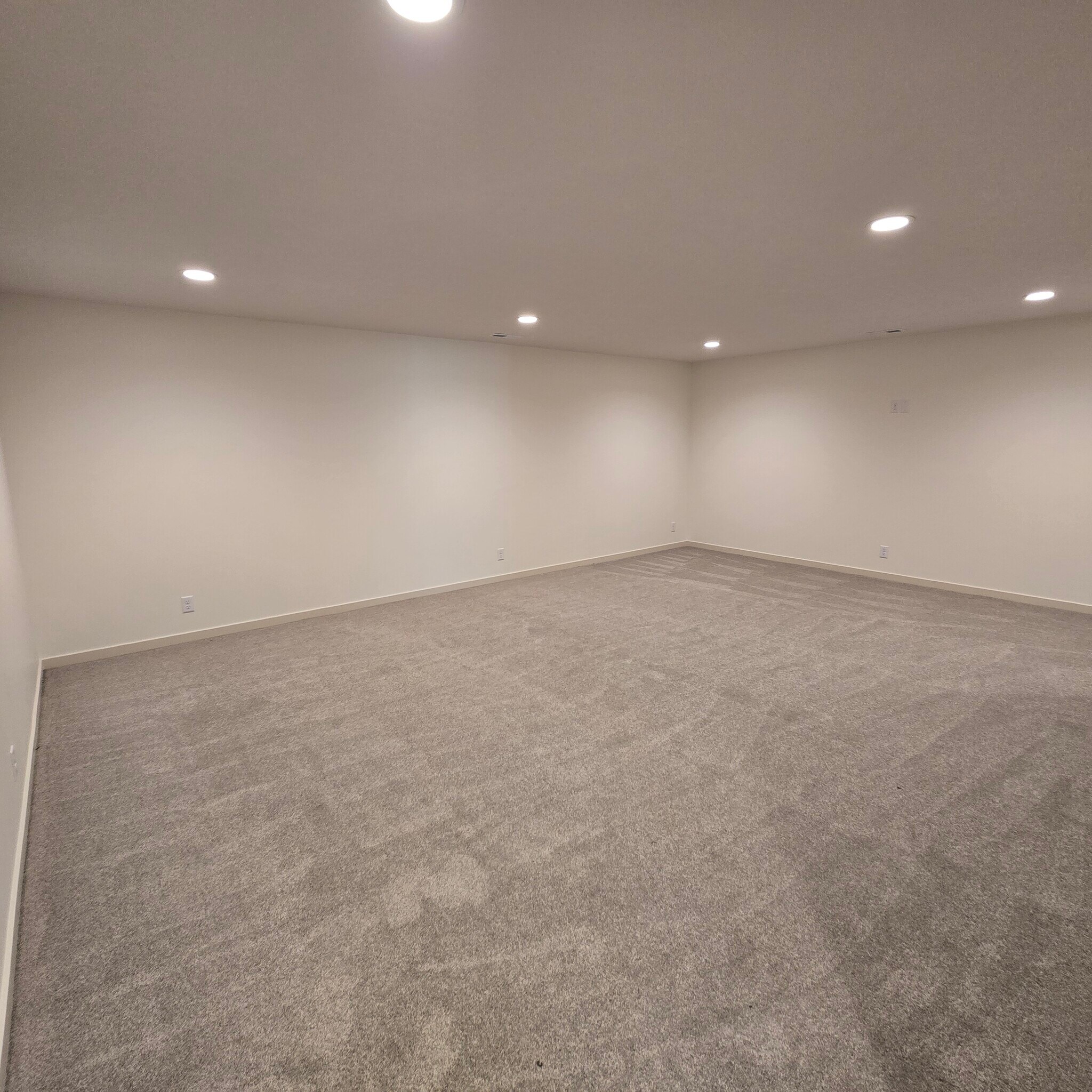 Building Photo - 8101 Kallum Dr