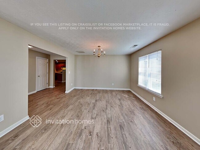 Building Photo - 4536 Parkway Cir