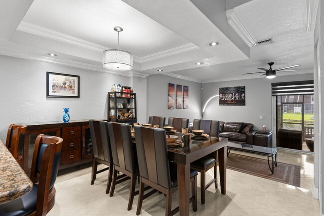 Building Photo - 9119 Limetree Ln