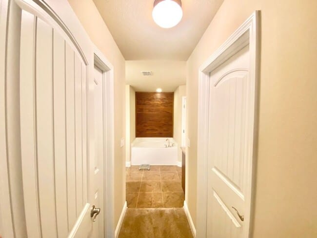 Building Photo - 6040 Trestle St