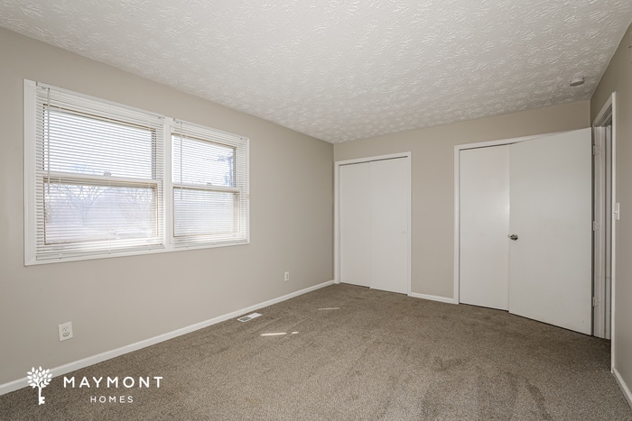 Building Photo - 801 N Peterman Rd