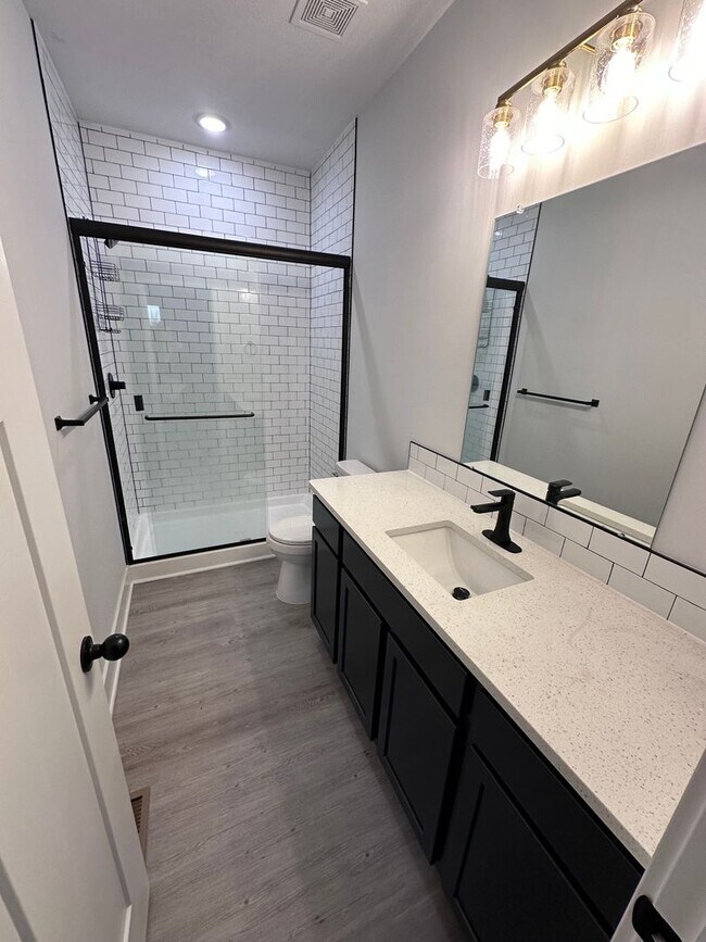 Building Photo - $1875- 4 bed 3 bath - New Build Duplex in a beautiful neighborhood!
