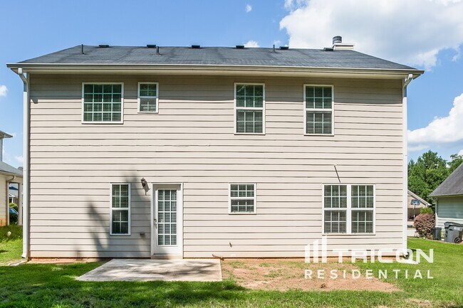 Building Photo - 130 Creek Way