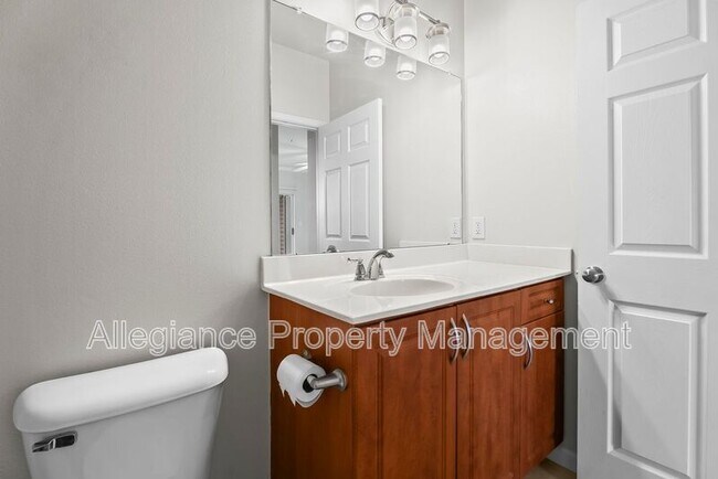 Building Photo - 12929 Centre Park Cir