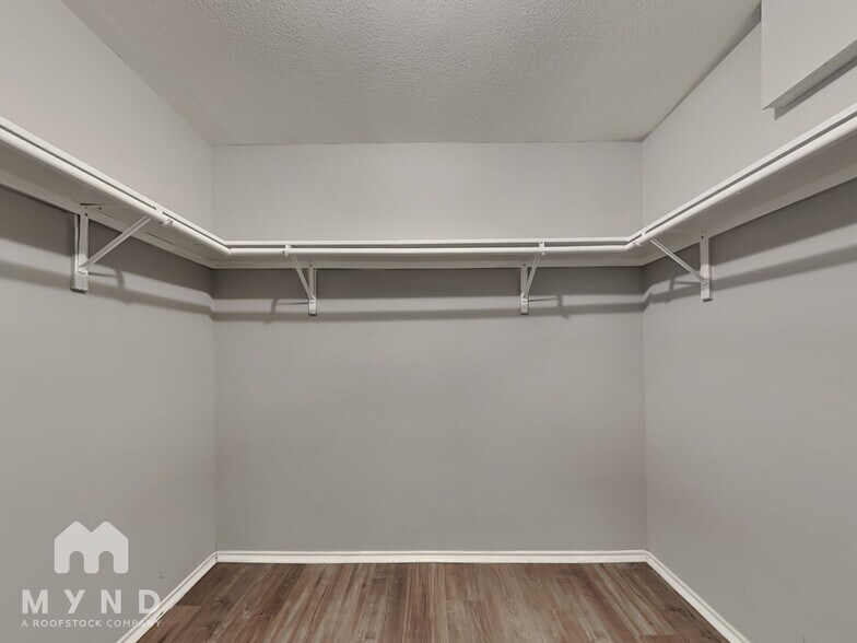 Building Photo - 6006 Ashley Spring
