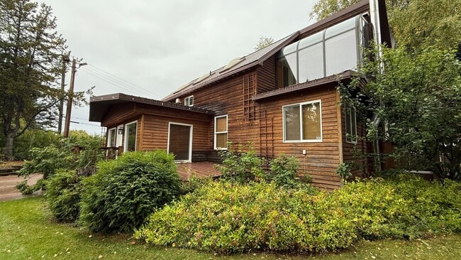 Building Photo - Beautiful Downtown House w/Inlet Views! Av...