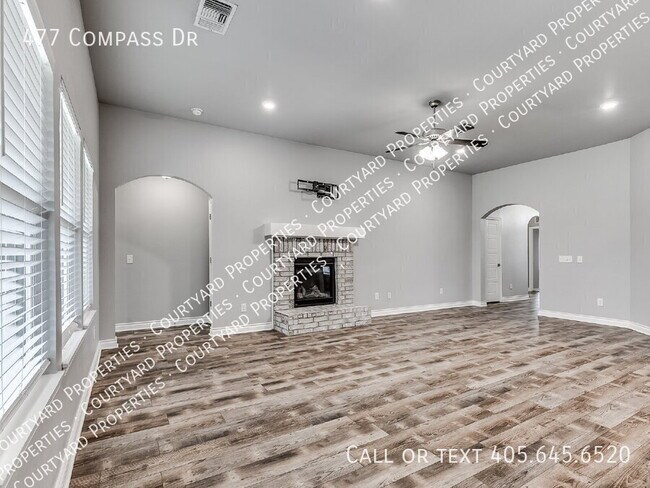 Building Photo - 477 Compass Dr