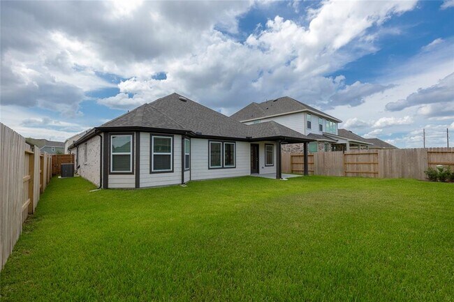 Building Photo - 8622 Sun Coral Dr