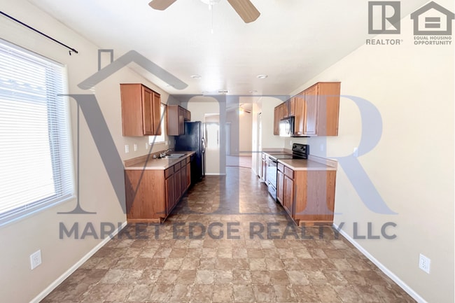 Building Photo - 3Bed/2Bath Home in Maricopa! $399 MOVE-IN SPECIAL! Move-In Ready on 03/12/2026!