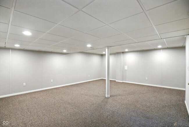 Building Photo - 781 Dayton Dr