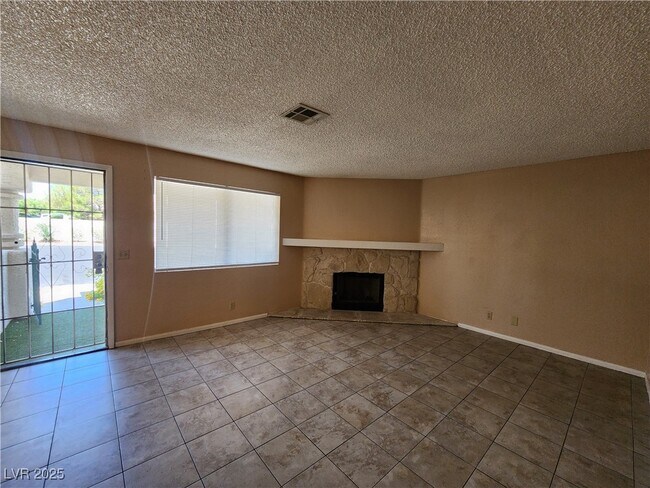 Building Photo - 1412 Oak Rock Dr