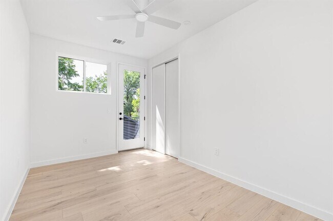 Building Photo - 2917 Lyons Rd