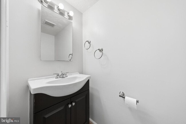 Building Photo - 6711 Kernel Ct