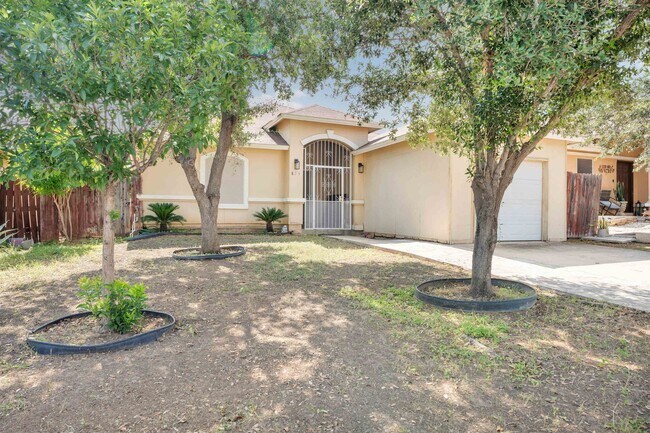 Building Photo - 823 Witherspoon Loop