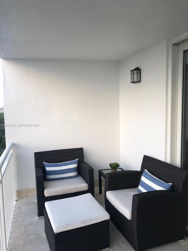 Building Photo - 607 Ocean Dr