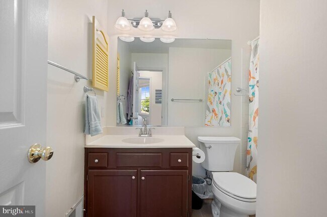 Building Photo - 1615 Spottsworth Way