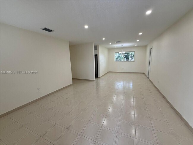 Building Photo - 11450 SW 47th Terrace