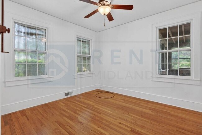 Building Photo - Find Your Home in Cayce