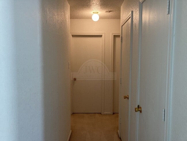 Building Photo - 4307 Windcrest Dr