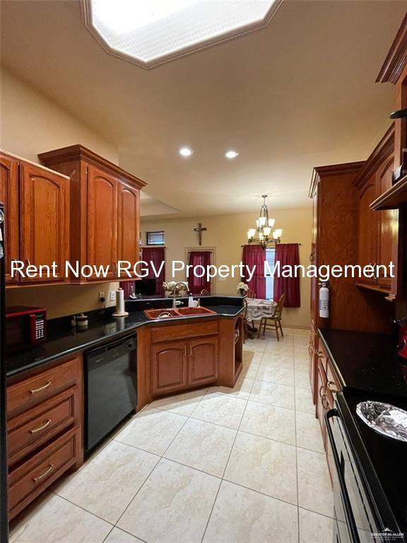 Building Photo - 20 La Vista Ave