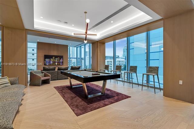 Building Photo - 17201 Collins Ave