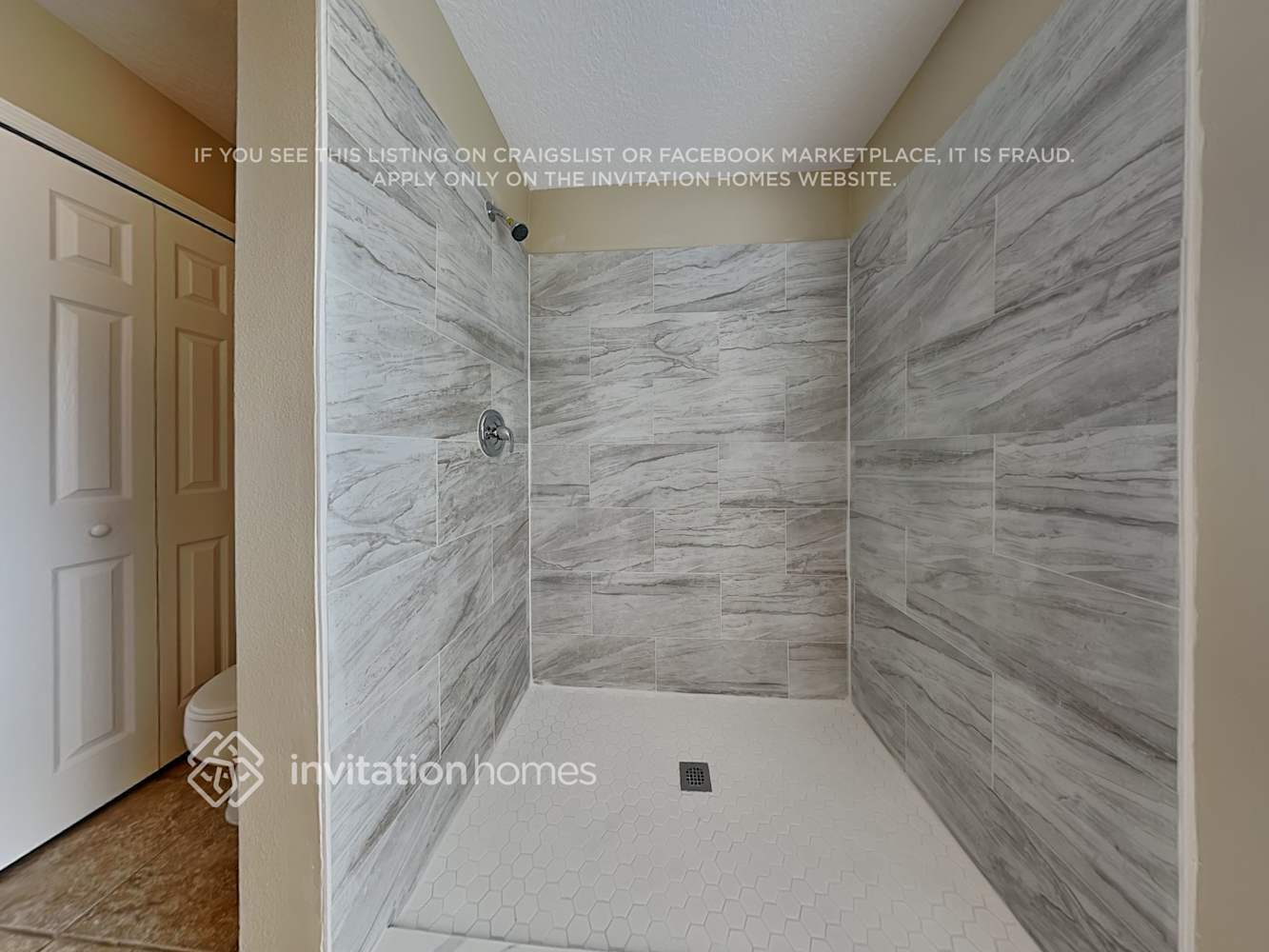 Building Photo - 214 Oak Branch Dr