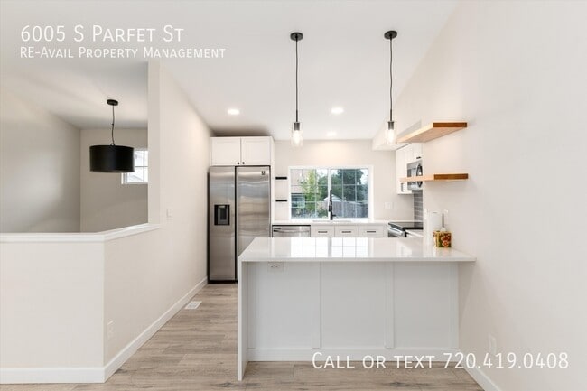 Building Photo - 6005 S Parfet St