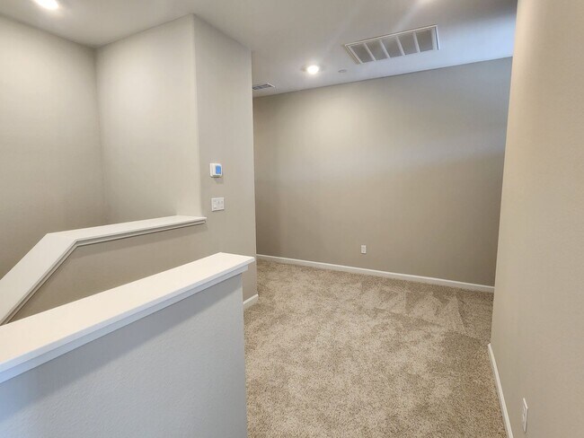 Building Photo - New Townhome in Minden for Rent