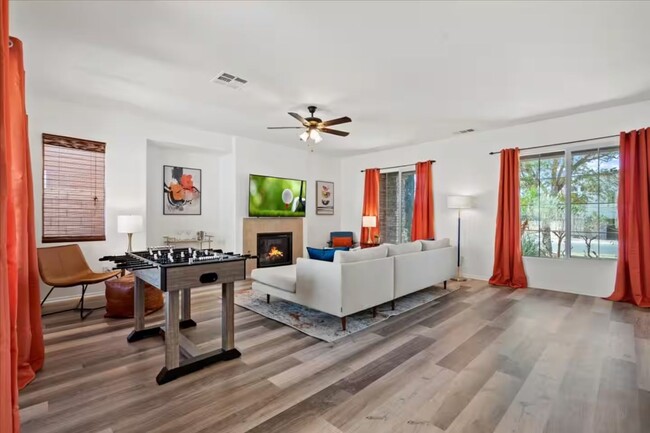Building Photo - 84684 Lago Brezza