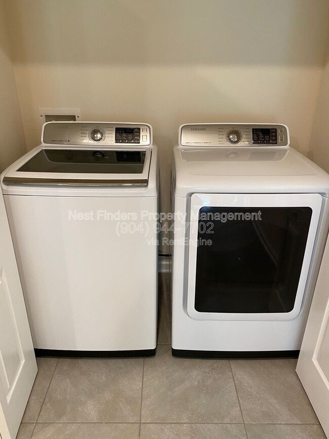 Building Photo - 7732 Legacy Trl