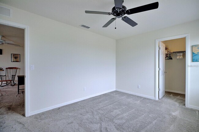 Building Photo - 5164 Chickadee St