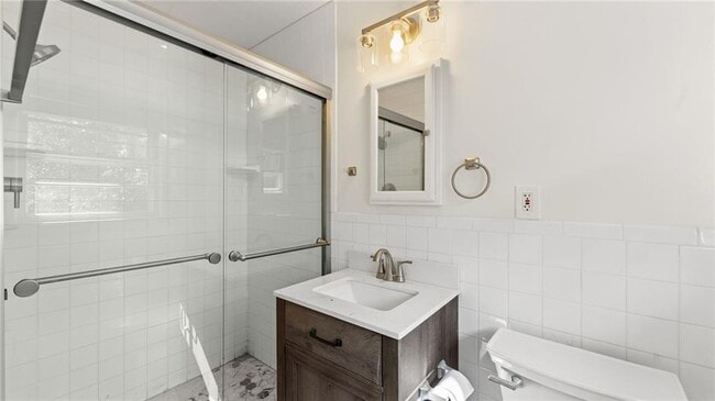 Building Photo - 2038 S Akin Dr