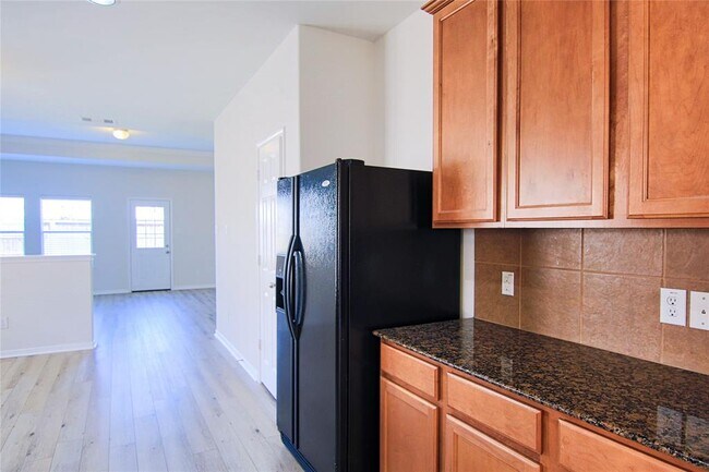 Building Photo - 21622 Amesbury Meadow Ln